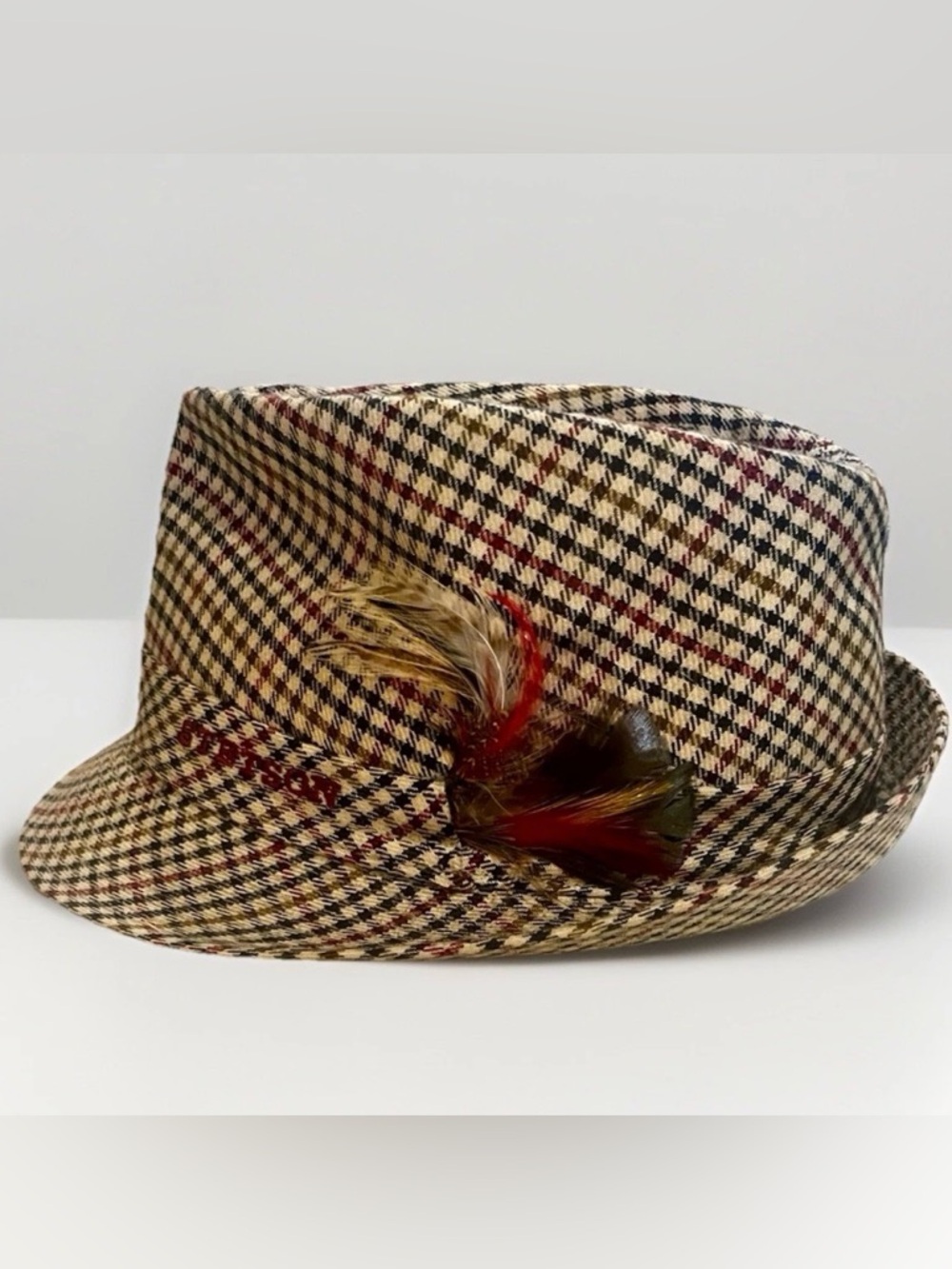 🔥Stetson Vintage Brown Tan Black Red Unisex Fedora Feather Accent
Rare Classic M